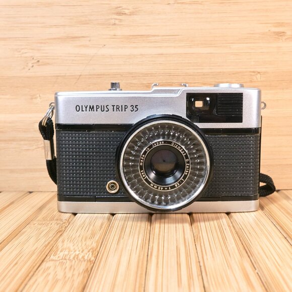 Olympus TRIP 35 Point and Shoot Film Camera, Made in Japan - Picture 1 of 8